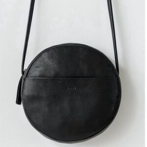 Baggu Circle Purse in Black Leather